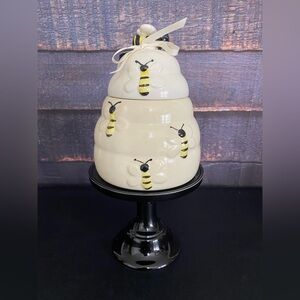 The Bake Shop Bee Hive Canister 🐝